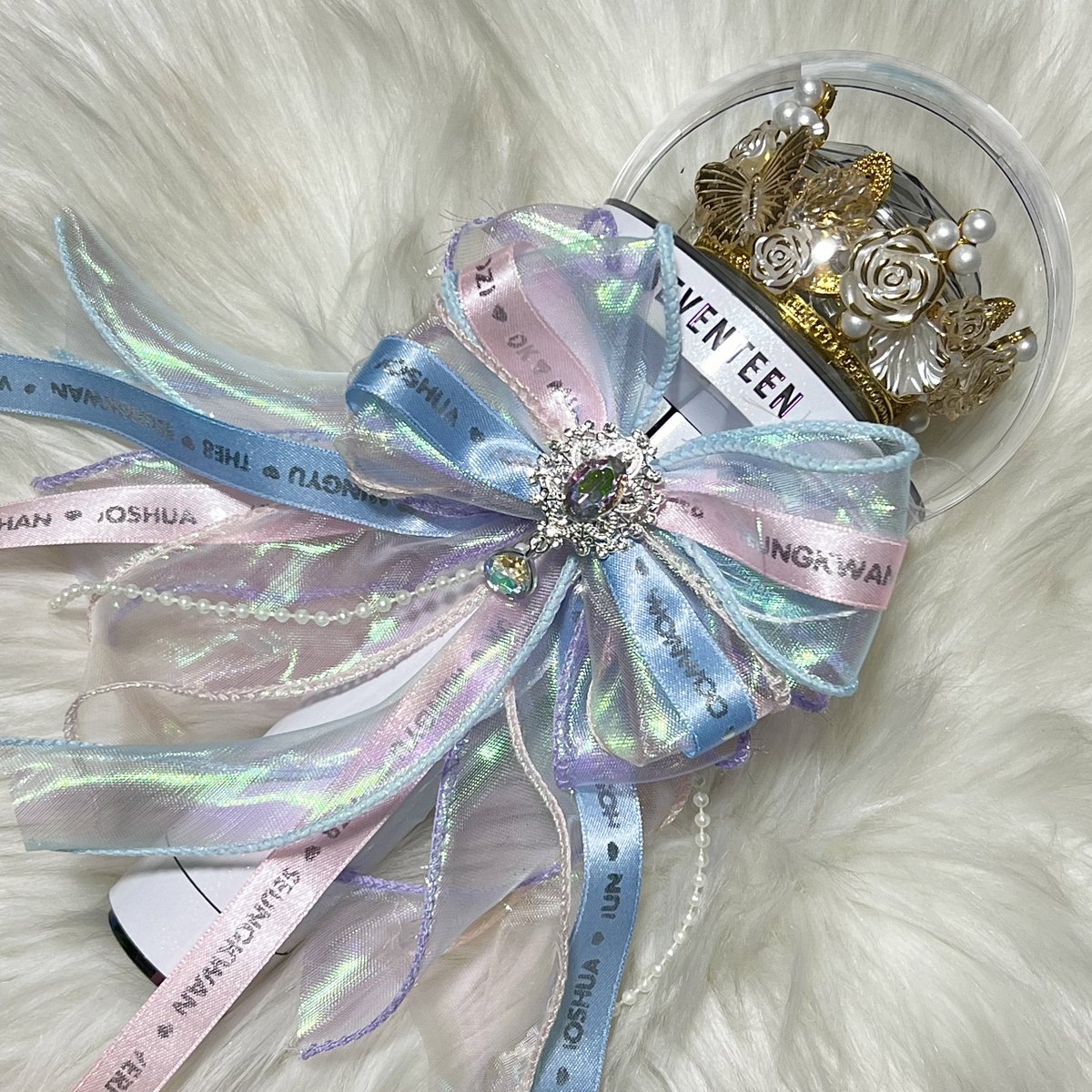 woonixxx_'s tweet photo. NEW YEAR GIVEAWAY ⋆౨ৎ˚⟡˖ ࣪

5 winners of 100 gcash &amp; 1 winner of OT13 CB RIBBON 🎀

- MBF
- like &amp; rt this and pinned twt
- tag 3 friends
- reply HAPPY NEW YEAR &amp; ur fav SEVENTEEN pic. ✨

END: January 1, 2024 (10pm) https://t.co/V20vSWRp28