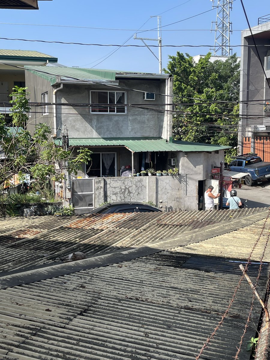 arthurrific's tweet photo. @valenzuelacity Ayan mga kuha ngayon ng nagkalat na pusa area. Thanks https://t.co/Kam68TTlli