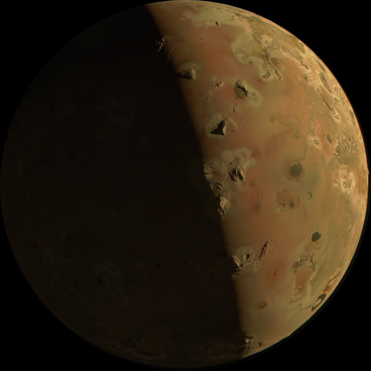 NEW PHOTO OF THE VOLCANIC MOON IO JUST DROPPED and it is *magnificent*