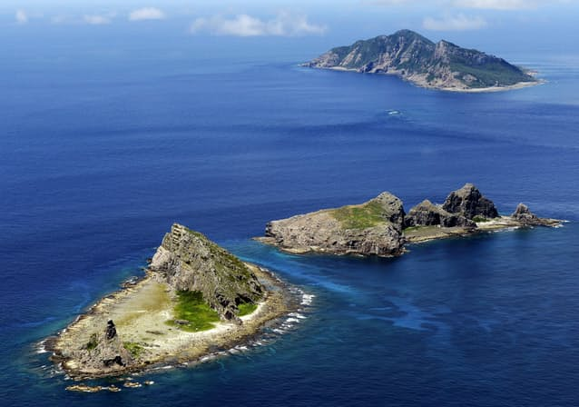 nihonjintamasii's tweet photo. 【尖閣諸島は日本固有の領土】
中国共産党の習近平主席「1ミリも領土は譲らない」　－尖閣諸島の闘争強化を指示

尖閣諸島のEEZの中国の偵察ブイを撤去しない岸田総理の弱腰対応で、日中軍事衝突の危険性‼️

「日本国も国民も守れない、岸田政権は即刻退陣せよ‼️」

と思う方はリツイートして下さい。 https://t.co/kaACp2UqeE