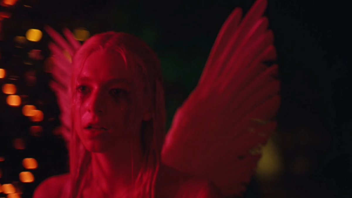 CINEMA505's tweet photo. Hunter Schafer completa 25 anos. https://t.co/K3ZndEJiX7