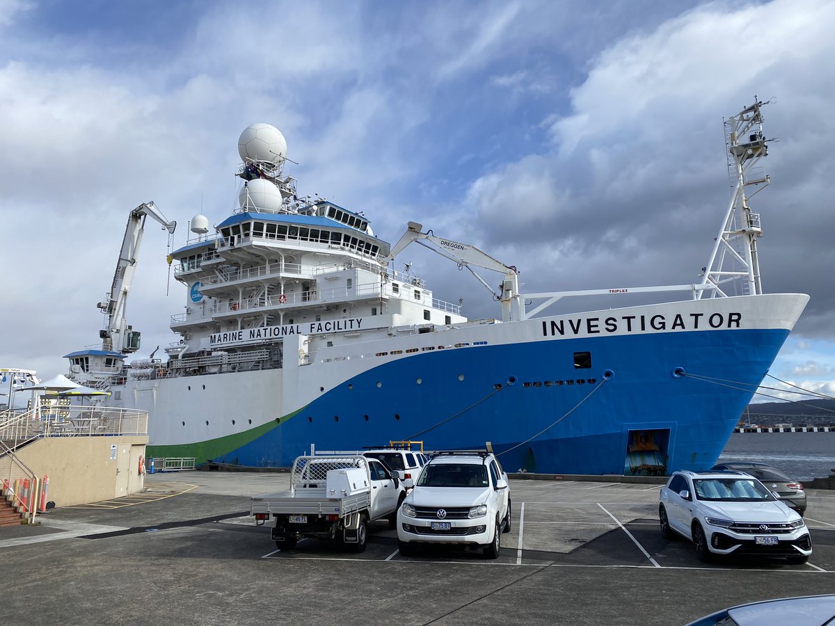 DrBranka_M's tweet photo. Bye bye #RVInvestigator..It was nice seeing you again. Mass specs and heaps of other instruments now stay in very capable hands of @MarcMallet and Joel Alroe. Best of luck guys! #MISO https://t.co/HE71sFpfFY