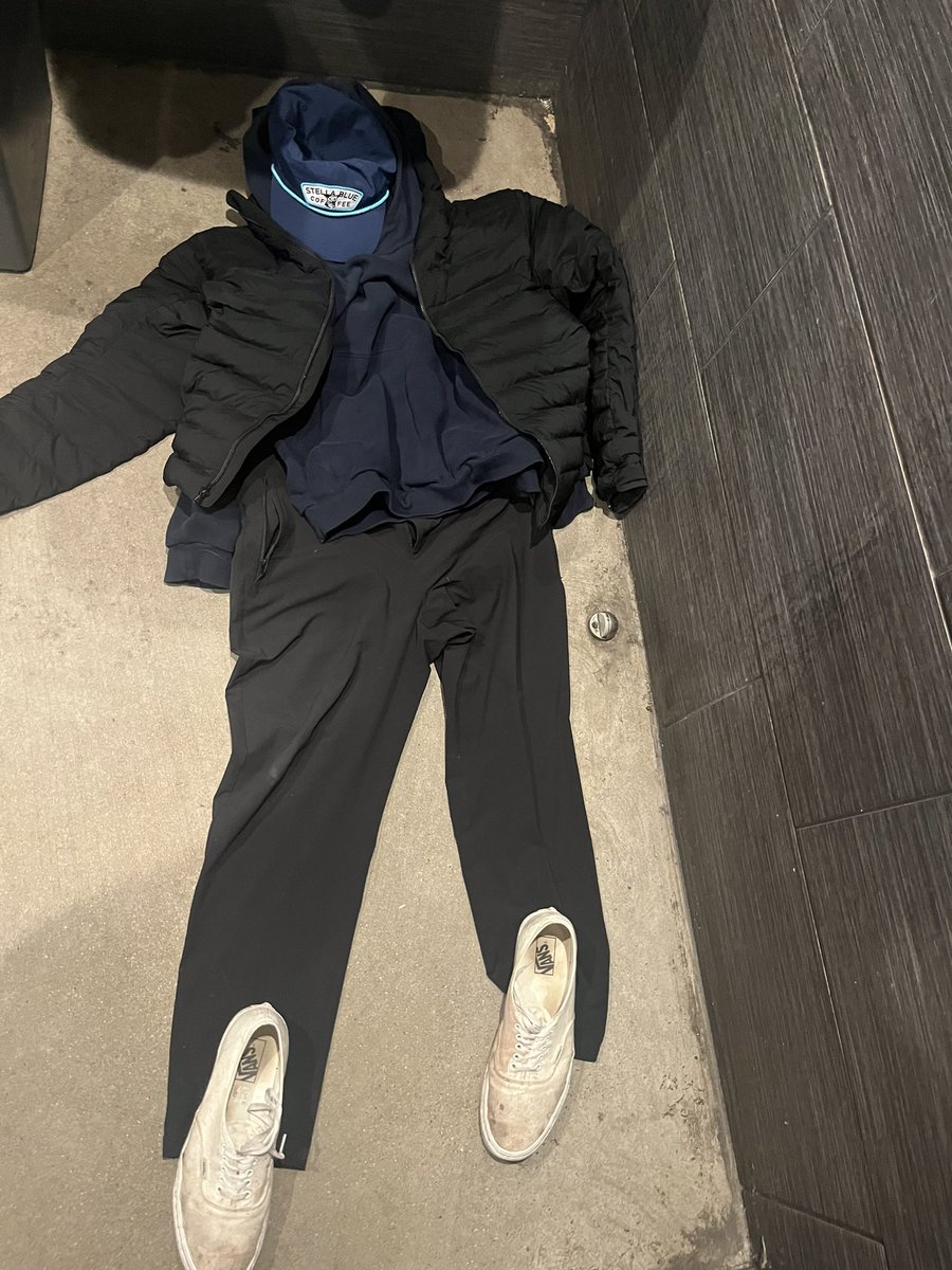 clampgodp's tweet photo. Calm luh fit #CGod https://t.co/HlQ6BY7EAa