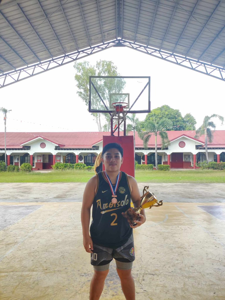 Jeybs06's tweet photo. Another one before this year ends🏆🫶🏾 Thank You Lord for the strength and Guidance🙏🏾 https://t.co/tHmAMS63qV