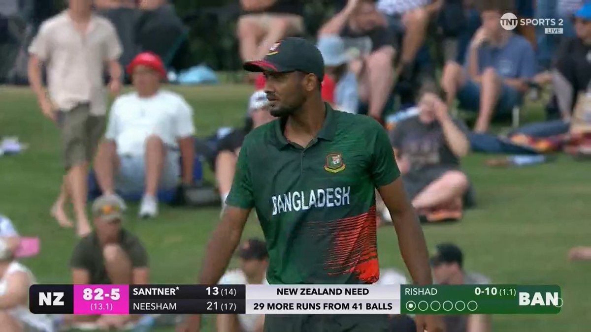 New Zealand 82-5

Target 111. Who is winning?

#BANvNZ #NZVBAN #NZvsBAN