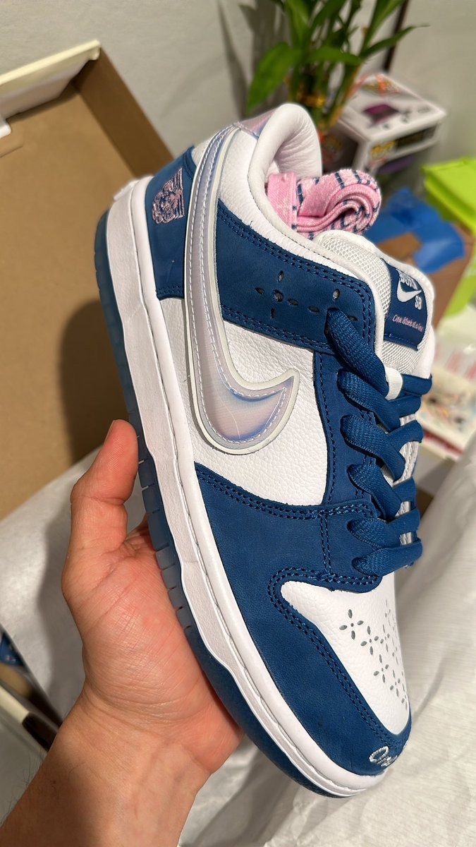 soy_nelsonph's tweet photo. @SneakerAlertHD Born x Raised 💙🥶💖 https://t.co/uabdATATF9