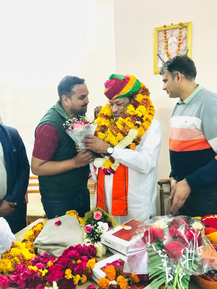 #कैबिनेट_मंत्री  #बधाई  #IT_Team
आदरणीय जोराराम कुमावत, विधायक सुमेरपुर को राजस्थान सरकार में मंत्री बनाये जाने पर कुमावत समाज राजस्थान डिजिटल टीम द्वारा हार्दिक बधाई।
<a href="/BJP4Rajasthan/">BJP Rajasthan</a> <a href="/JoraramKumawat/">Joraram Kumawat</a>