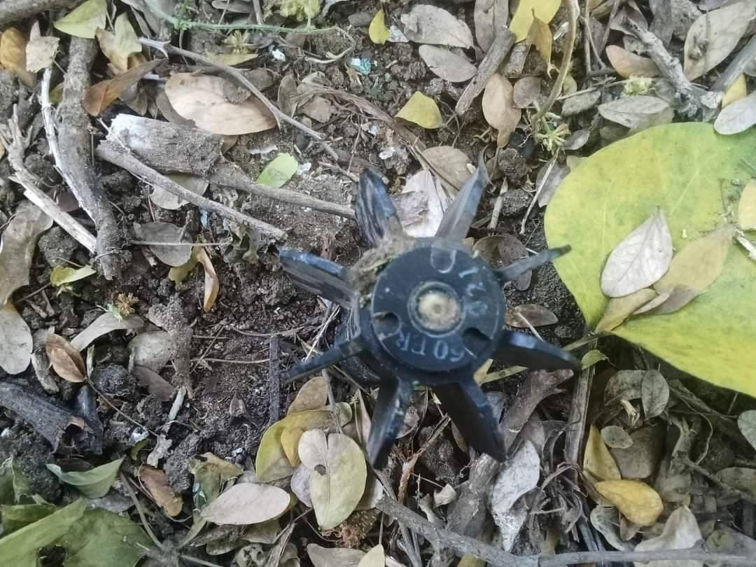 YeSoe91920267's tweet image. A heavy weapon shell fired in response by terrorist military council soldiers based in #Budalin Town who were shot, it landed &amp;amp; burst in Thepyaypin village, it hit a woman of 50 at her hip &amp;amp; waist in the evening on Dec 29.
#2023Dec31Coup
#WarCrimesOfJunta
#WhatsHappeningInMyanmar