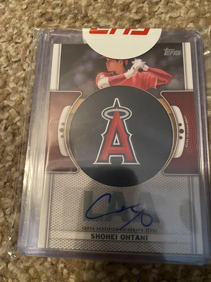 Birdman007's tweet photo. @CardPurchaser Just got this from redemption. Anyone interested? Should grade really high. https://t.co/8ILjnB9NOp