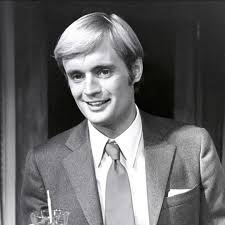 alkessmg's tweet photo. Rest in peace David McCallum ( 1933 - 2023 ) #davidmccallum #ripdavidmccallum๐ #themanfromuncle #ncics #ncisla #ncislosangeles #ncishawaii #ncisfamily #donaldmallard #leroyjethrogibbs #tonydinozzo #timothymcgee #jimmypalmer #abbysciuto #leonvance #eleanorbishop #nciscosplayer https://t.co/V8xFZxe2dN