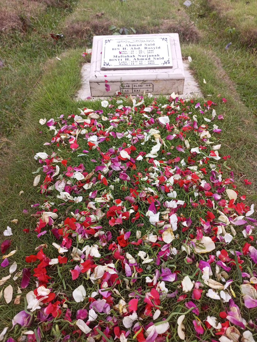 Met milad ya bun. Al Fatihah.. 😭🤲