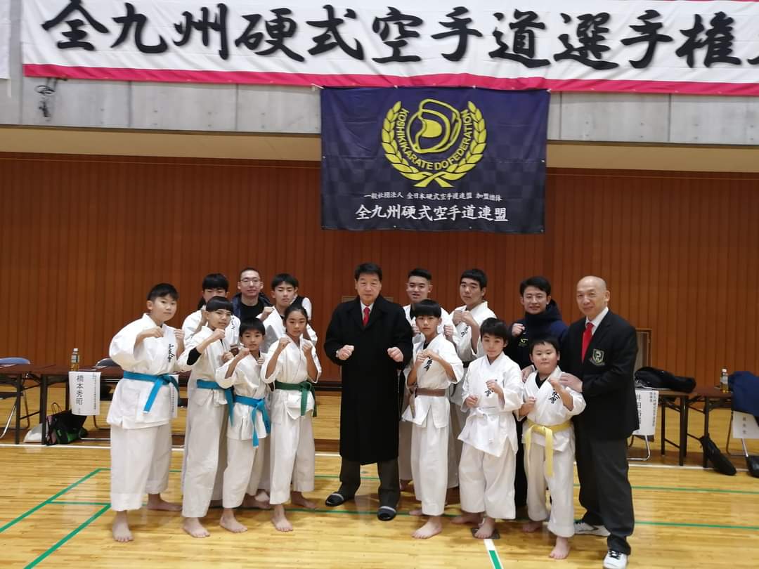karateseiyukai's tweet photo. 11/26(日)
「第2回 全九州硬式空手道選手権大会」
九州各県から,県大会を勝ち上がった選手たちが,ここ「日本のUSA」大分県宇佐市に集まりました。
正友会からは,13名がエントリー,3名優勝,6名が入賞しました!!

#大分 #空手 #空手道 #正友会 #空手拳道 #硬式空手 #古武道 #空手拳道正友会 #空手道最高 https://t.co/fSwtK0UBXw