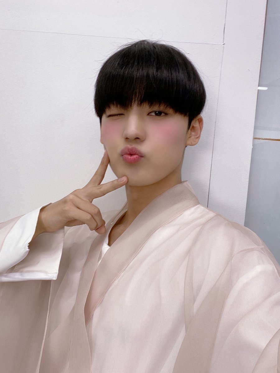 official_ACE7's tweet photo. 유찬이 하드털이🐶 #4 

#첫눈처럼_내려온_유찬이_생일축하해 
#에이스 #강유찬
#ACE #KANGYUCHAN https://t.co/ULmPDZXJ6S