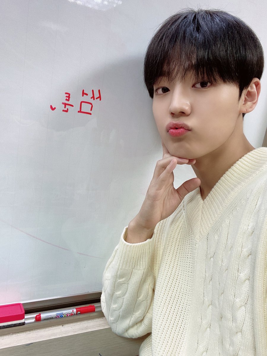 official_ACE7's tweet photo. 유찬이 하드털이🐶 #3 

#첫눈처럼_내려온_유찬이_생일축하해 
#에이스 #강유찬
#ACE #KANGYUCHAN https://t.co/J41bxAeO9l