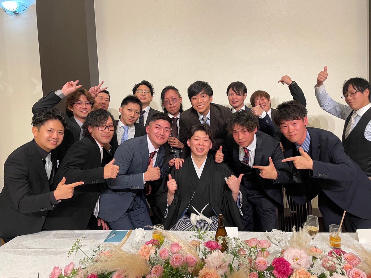 macha_fishingZ's tweet photo. 今年はお世話になりました
足繁く通いましたがヒラマサは
"1本も"釣ることは叶いませんでした
が、このメンバーと繋がれたこと。
まさか自分の結婚式に最初はネットから知り合えた人を呼んで全員参加してくれるなど思っても見ませんでした。
こんな関わりを大切に来年もよろしくお願いいたします。 https://t.co/AdBhOWeFpW