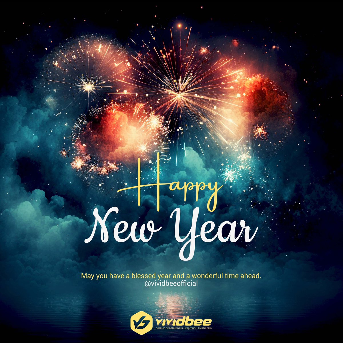 vividbee_x's tweet photo. HAPPY NEW YEAR!!!
May you have a blessed year and a wonderful time ahead. @vividbeeofficial 

🐝 🐝 🐝 

#happynewyear #happy2024 #beblessed #miami https://t.co/ce9mRKbdMi