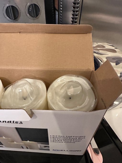 wow my candles came with complementary nipple armor https://t.co/yyFnnjIHod