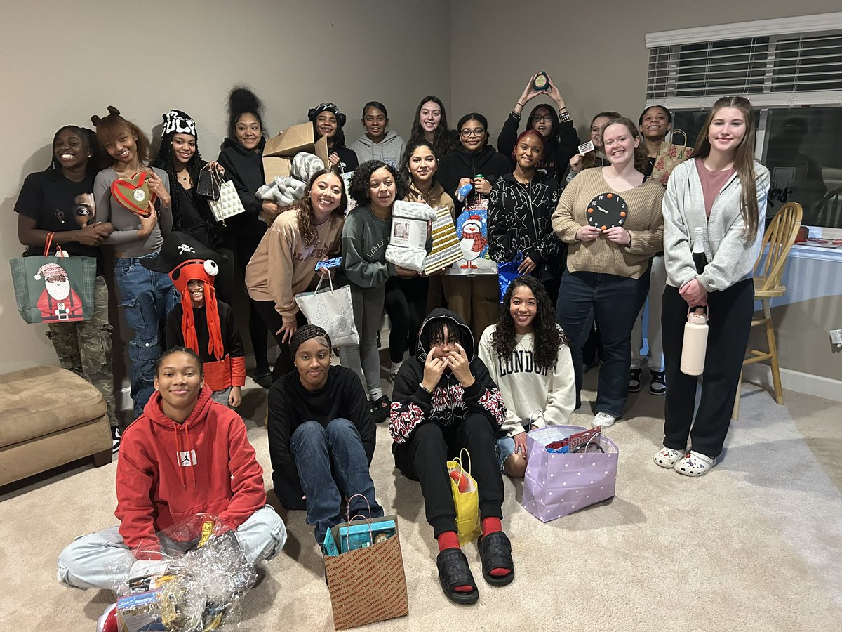 Holiday party with this crew. #rangeviewgirlsbasketball