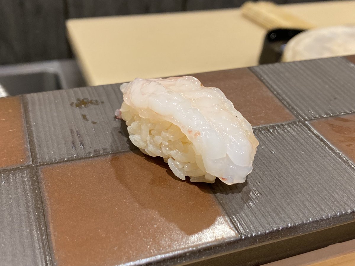shimo0814's tweet photo. みなさん、今年も有難うござきました！
今年はいろいろ初めてのことも多く楽しかったですが、来年の飛躍に向けて良い年でした♪引き続きよろしくお願い申し上げます✨
写真は先日ランチで食べた #蟹鮨加藤 札幌店さんです！
#札幌 #札幌グルメ #北海道グルメ #CNHDF #nft #鮨 https://t.co/PGgt2OnH1m