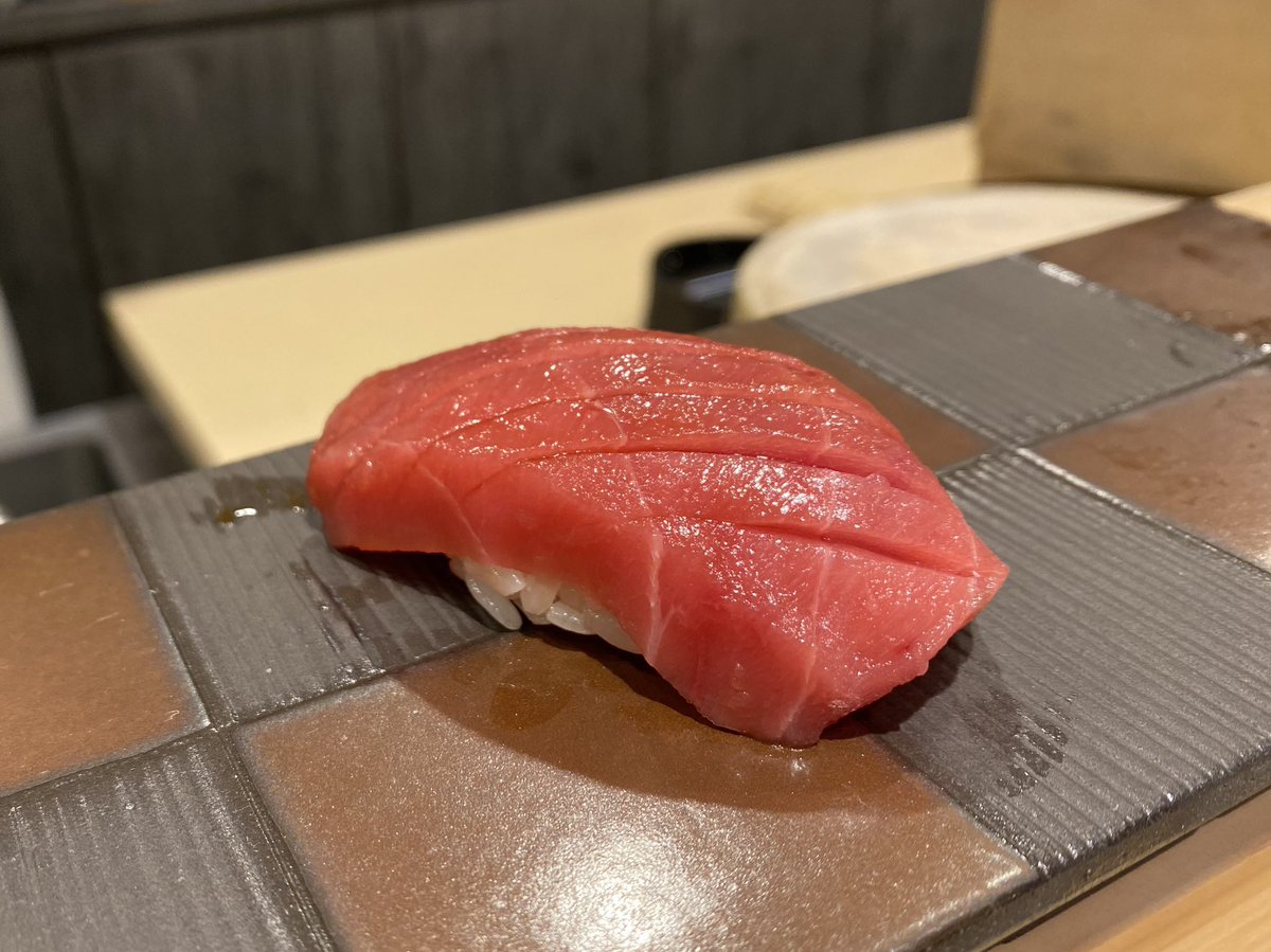 shimo0814's tweet photo. みなさん、今年も有難うござきました！
今年はいろいろ初めてのことも多く楽しかったですが、来年の飛躍に向けて良い年でした♪引き続きよろしくお願い申し上げます✨
写真は先日ランチで食べた #蟹鮨加藤 札幌店さんです！
#札幌 #札幌グルメ #北海道グルメ #CNHDF #nft #鮨 https://t.co/PGgt2OnH1m