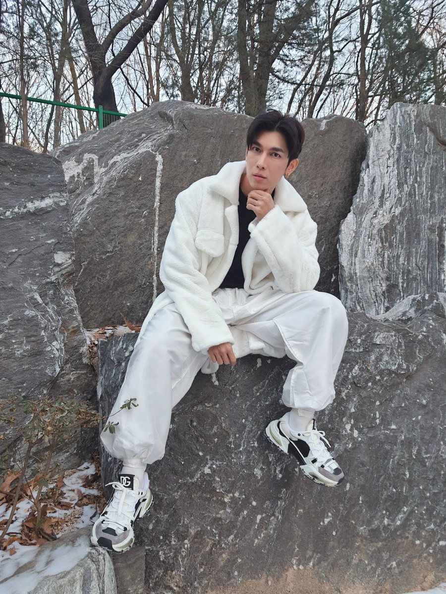 iambonie's tweet image. ปี 2023 เป็นปีที่เราได้ทำงานด้วยกันเยอะมากกกก มีความสุขทุกครั้งที่ได้เจอกัน ได้ยิ้มและหัวเราะไปด้วยกัน ได้ก้าวผ่านเรื่องราวต่าง ๆ ไปด้วยกัน อยากบอกน้องว่า ไม่ว่าจะมีอะไรเกิดขึ้น พี่คนนี้จะอยู่ข้าง ๆ เสมอและตลอดไป 🤍 รักนะคะ

@MSuppasit 
#วันสุดท้ายปีมีไรจะบอกมิว