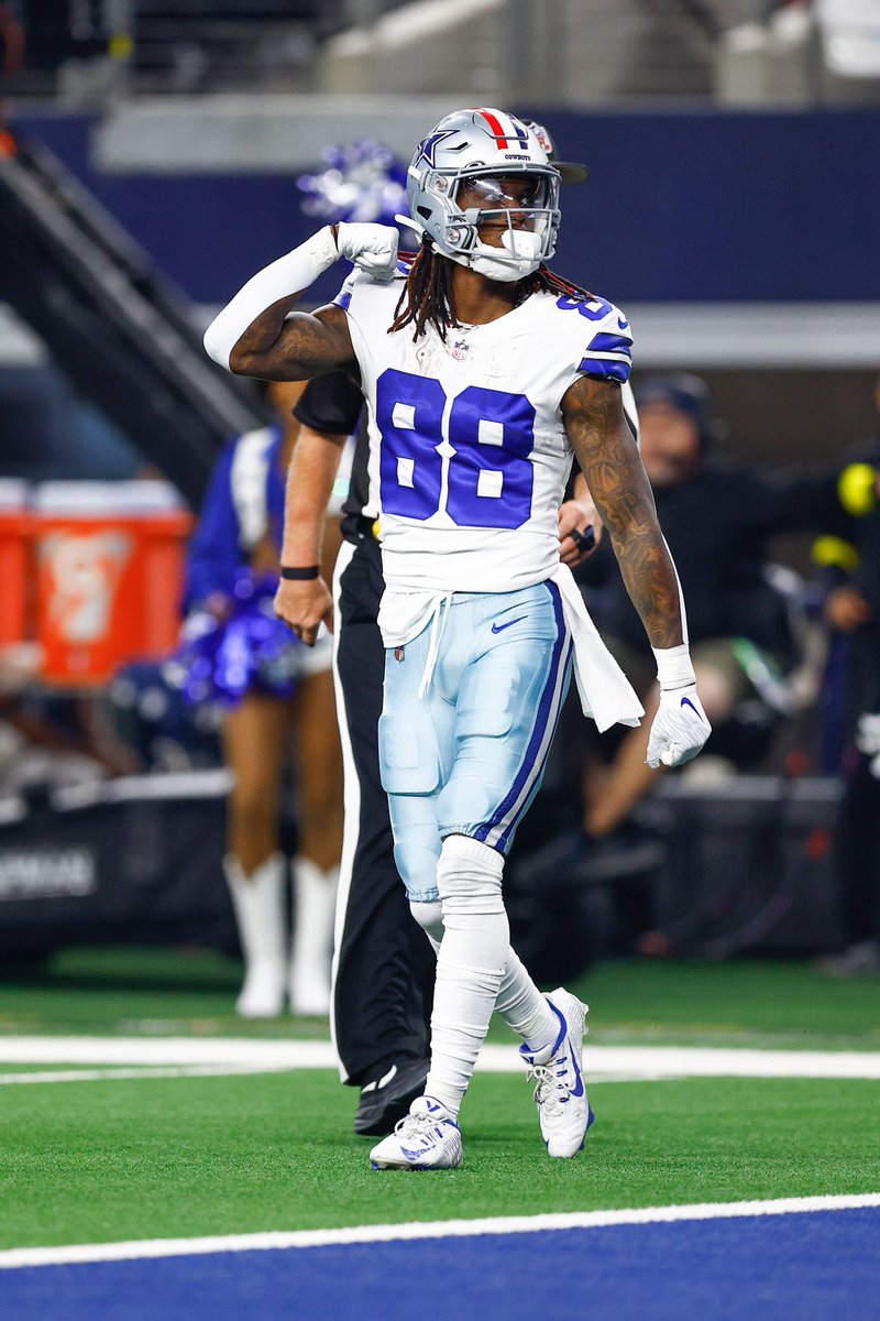 PFF_Fantasy's tweet image. RT IF CEEDEE LAMB IS IN YOUR CHAMPIONSHIP LINEUP 🔁