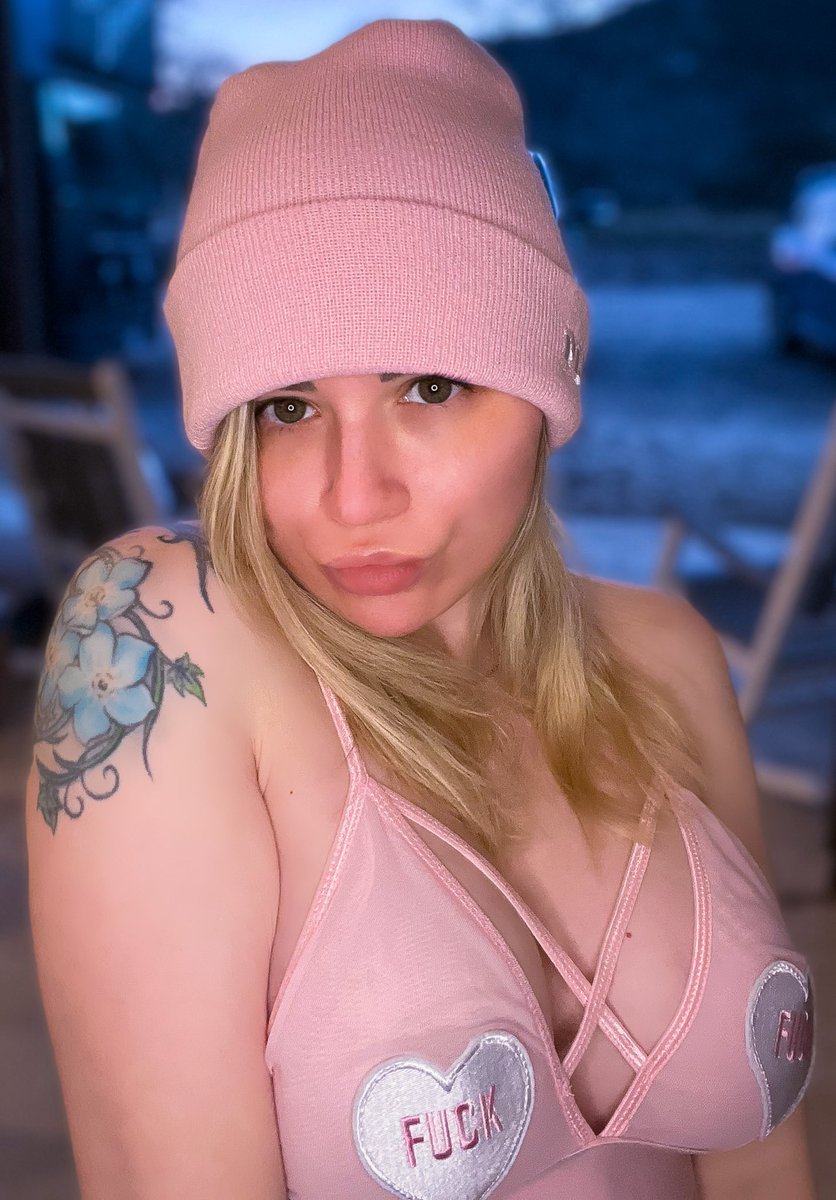 💋I have amazing news! I have some brand new✨, very naughty🥵💦, and exclusive🔥 content coming this week! Subscribe to see me!

🍾New subscribers get a limited time promotional price, but only 7 promotional priced subscriptions remain!

🔗 onlyfans.com/buffy_monroe