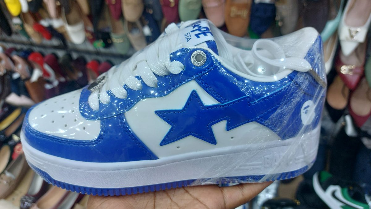 VictoriaSteps's tweet image. Stepping into the new year with fresh kicks and high ambitions. New Blue Air Force Ones, ready to soar through 2024. 👟✨ #NewYearNewKicks