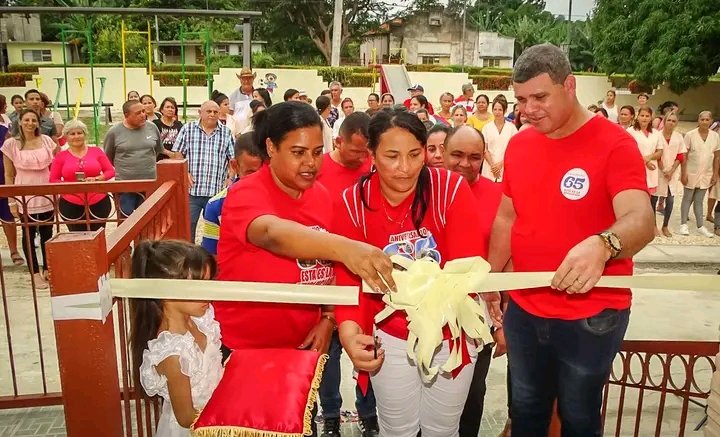 RemonLastr17545's tweet photo. Se inaugura en #ProvinciaGranma un nuevo círculo infantil en el municipio Jiguaní para continuar la respuesta de solicitudes a madres trabajadoras y estudiantes #EducaciónGranma #65Aniversario @Abe https://t.co/PN9GiLZ4Lf