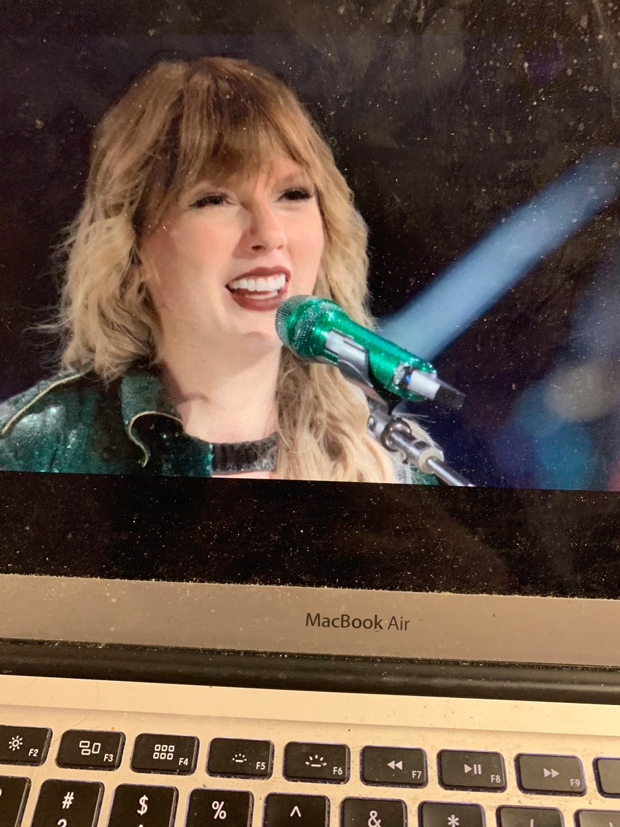 AllTooWellVic's tweet photo. Spending my night like every other swiftie around the globeโฆ clearly we canโt have nice things since we have to say goodbye to this tonight ๐ญ @taylornation13 @taylorswift13 #TSReputationTour #reptour #reptv #TSTheErasTourAtHome #TSTheErasTour https://t.co/afIGeW0QDn