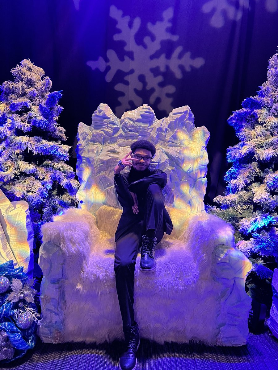 25th/185 at Snowball. Very proud of my Zelda play today, finally starting to see where I can improve, so that’s exciting. It was awesome to travel oos for the first time, and I’m glad I got to meet a lot of ppl irl for the first time💚