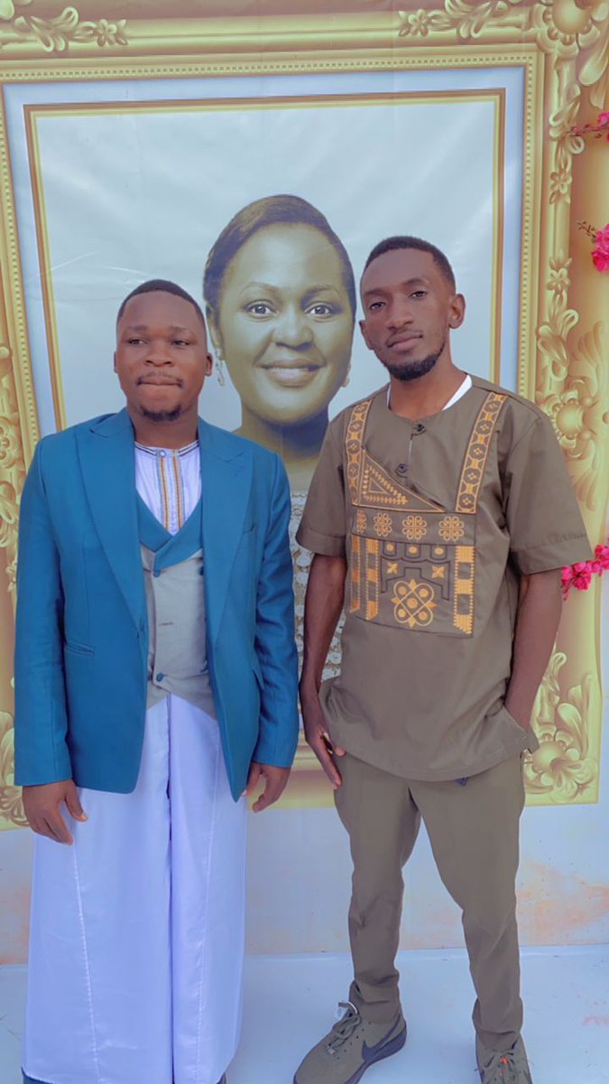 sydnex_kiry's tweet photo. As the year is ending, be safe use a condom , two wise men
#Sydnex_kiry 
#Sydnex_interior_designers 
#Try_the_best 
#HappyNewYear2024 https://t.co/UHWIwP5h3b
