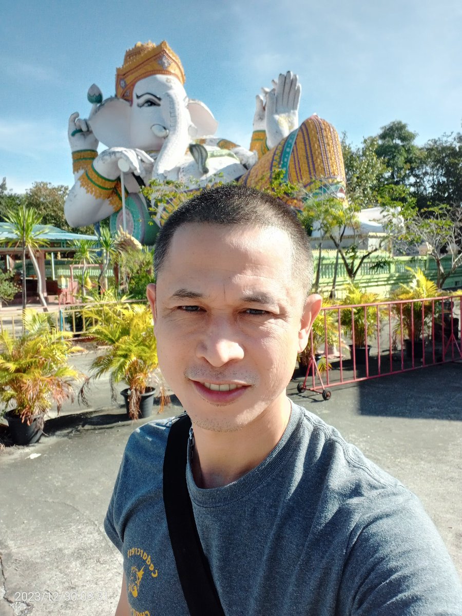machanu99's tweet photo. มาขอพรส่งท้ายปีเก่า https://t.co/0IzP8weQHR