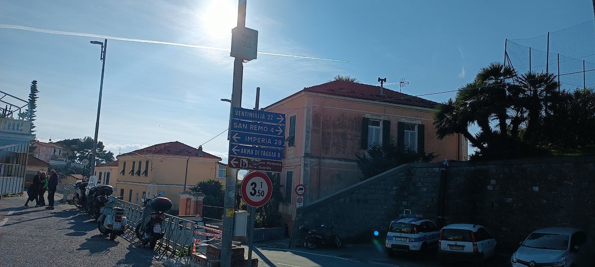 Una delle curve più famose del ciclismo pro.
#girigiritondi