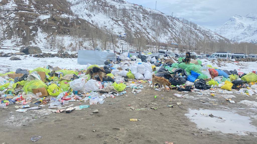ParveenKaswan's tweet photo. What we are leaving behind in hills !! 

This is village Sissu - once you cross Atal tunnel the first two villages are Sissu &amp; Khoksar. 

Now thousands of vehicles are entering Atal tunnel everyday. 

Aren’t people supposed to take their trashes back!! @healinghimalaya https://t.co/W53Zpsm4LC