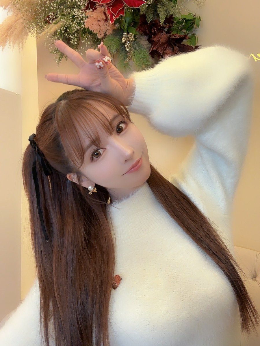 今日はRIZIN❤️‍🔥

31日までお仕事させていただくこと
当たり前と思わずに、
感謝しながら行ってきます🤍

女優引退した年にこうやって
お仕事をいただけること、
とっても嬉しいです🥹🥹

自分のできることやりきって
良い年越しを迎えたいと思います🫶 https://t.co/DuOq1ZqILI
