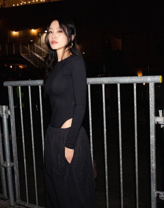 neoadella's tweet photo. SHE IS THE GOD’S FAVOURITE 🍑🖤
#JEONDOYEON #전도연 #정경호 #crashcourseinromance #revolver #LOST #humandisqualification #류준열 #일타스캔들 #리볼버 #지창욱 https://t.co/Sqmxb5QO2V