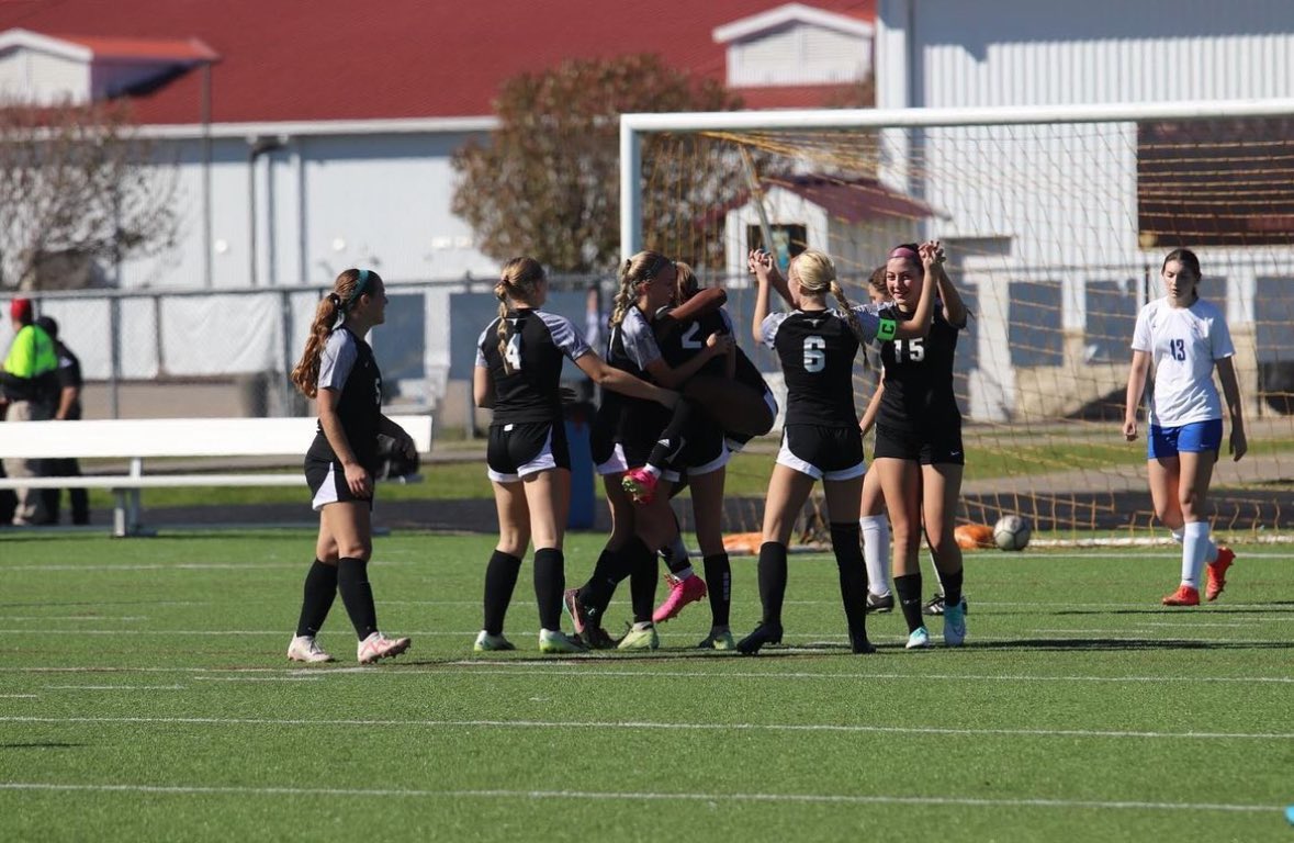 a_lacombe2027's tweet photo. Today’s match against Katy Taylor concluded in a 1-1 tie. Delighted to contribute with an assist for @KaceyEhlen05’s fantastic goal that leveled the score. #TeamEffort ⚽👏 https://t.co/Ssa3WugtpV