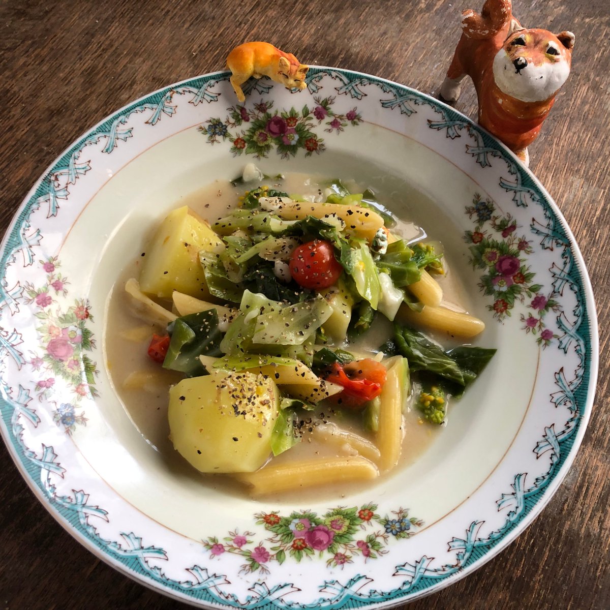 44310410's tweet photo. #妄想カフェ443 #昼ご飯 #lunch #ランチ #ワンプレート #ぼっちごはん #おうちごはん #ひるごはん #昼ごはん #昼食🍝#ペンネ #penne #DIVELLA #pasta #パスタ #Italianlunch #パスタランチ #デュラムセモリナ #ヒハツパウダー #メークイン #低脂肪牛乳 #ヒマラヤ岩塩 #粗挽き黒胡椒🍝 https://t.co/BgRbZDhaW1
