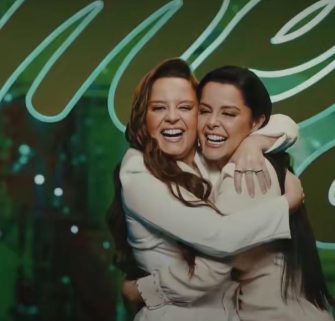 gemeasMeMbella's tweet photo. Aniversário dos amores da minha vida, amo vocês pra td sempre https://t.co/SR59rVTX0D