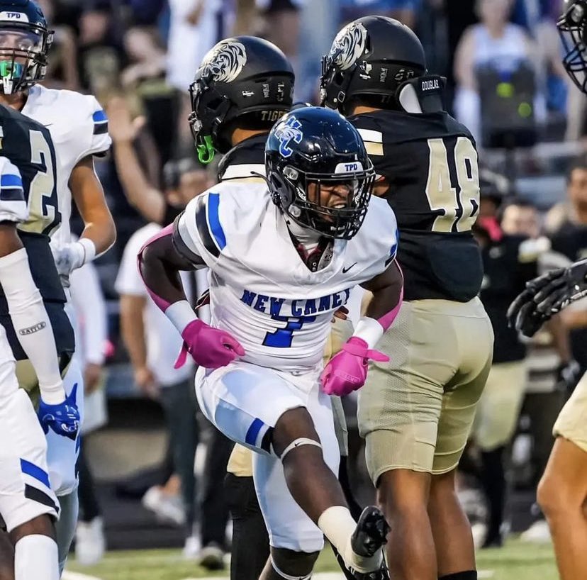 May ya’ll go vote for me !🙏🏾x.com/texashsfootbal…