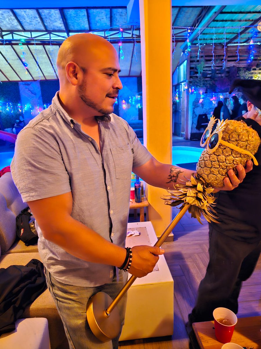 La piña (facilona) coqueteando me en <a href="/adelitas_2/">las adelitas</a>