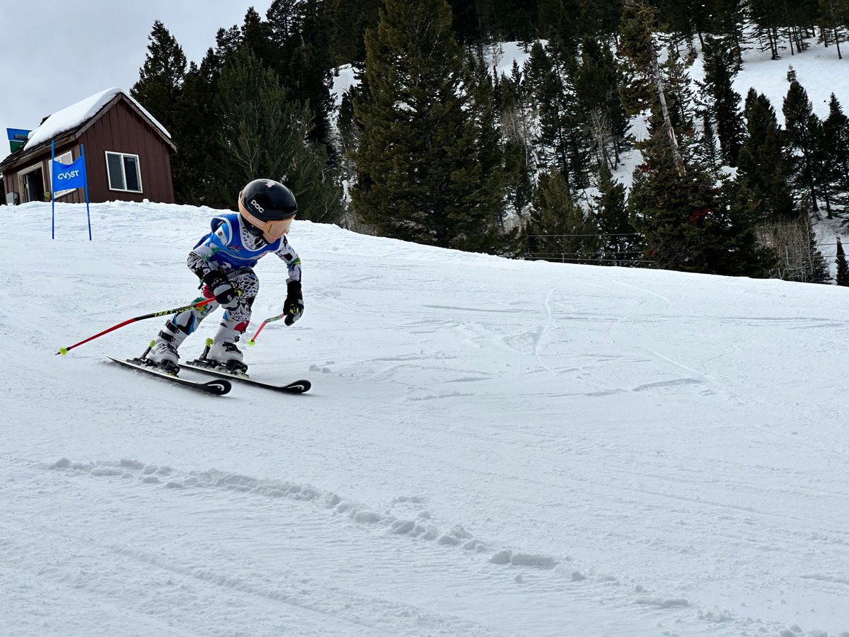 BigSkyBoiler's tweet photo. The first Cache Valley Cup of the season is in the books. Big thanks to @skithebeav for hosting and to our friends from @SnowbasinResort for coming up to race! #Lesssssgo https://t.co/nXDhxZgnWt
