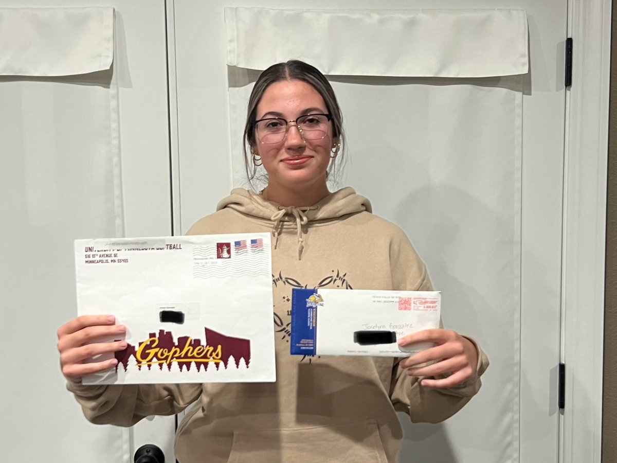 JossGonzalez08's tweet image. Thankful to end 2023 with some mail today!! Thank you to @KristinaMcSwee6 @JoshBertke @ChaninLuz  @GoJacksSB and to @RitterPiper @_HashtagWynning @GopherSoftball for the letters! Here’s to an even better 2024! #reachinggoals #workingharder #coronaangels