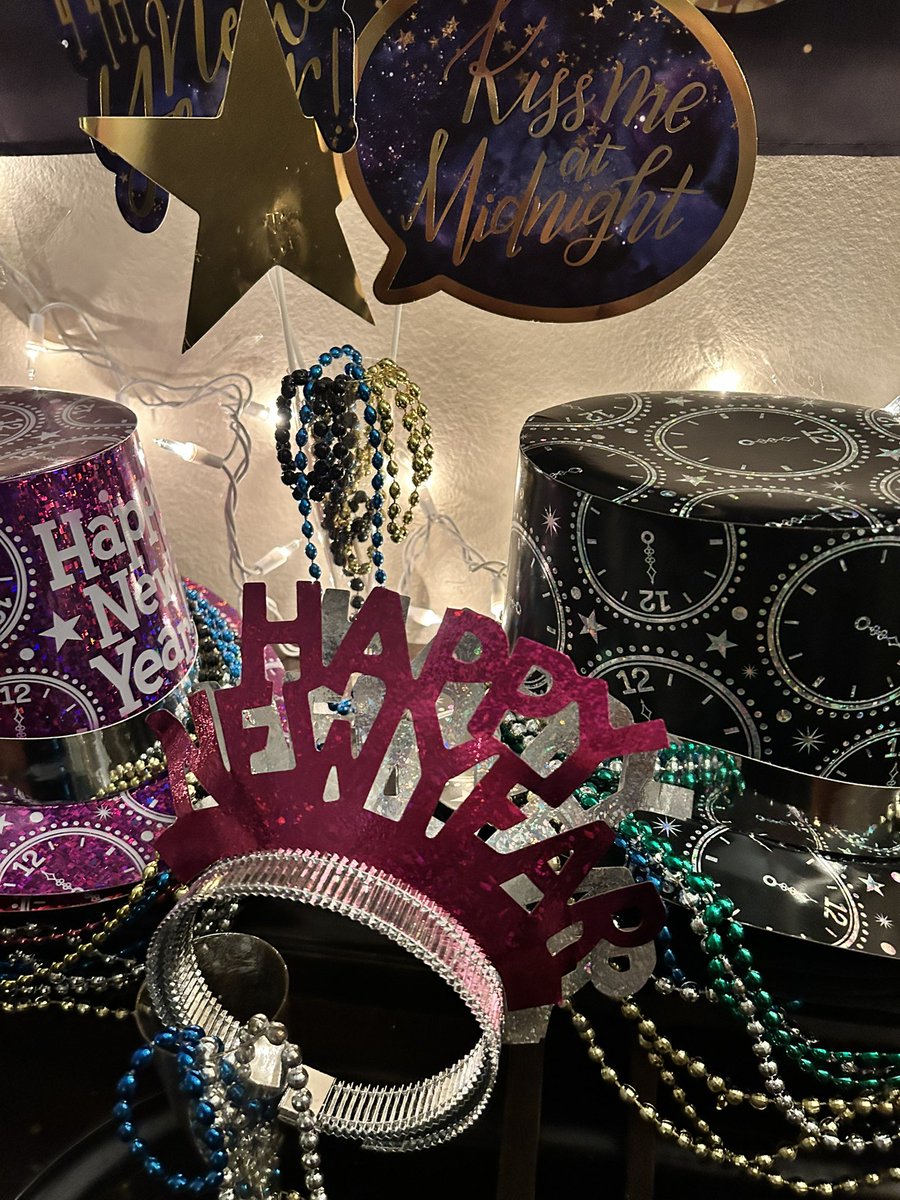 Joseph and His Amazing Technicolor Dreamcoat tweet media