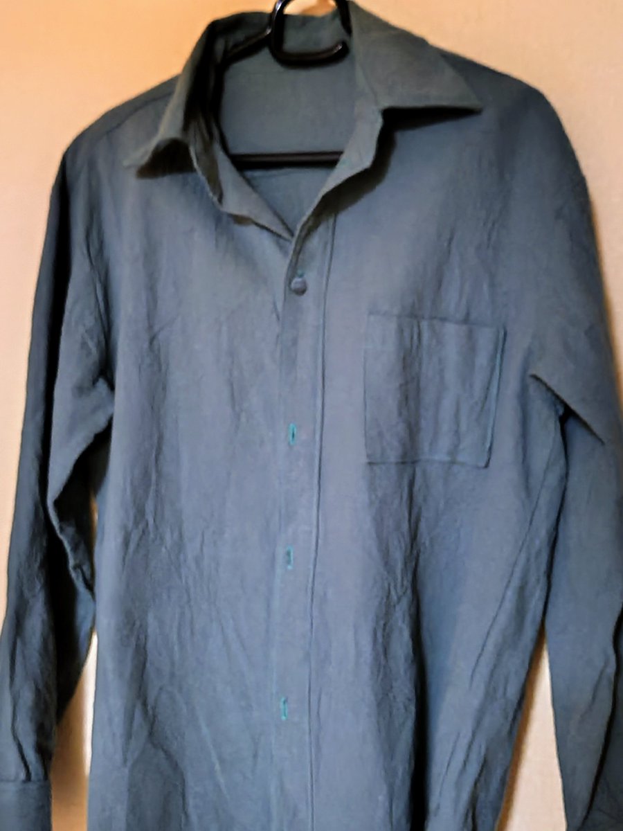 1週間前に完成してたけど
時間おいて改めて見るとヘッタクソ！
来年はマシになりたい
よいお年を

#洋裁クラブ