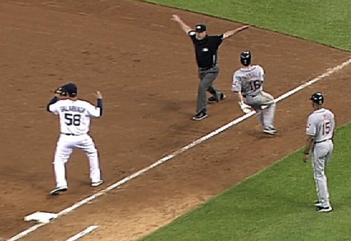 <a href="/AdamSchefter/">Adam Schefter</a> <a href="/calvinwatkins/">Calvin Watkins</a> Brad Allen tonight! 

<a href="/nfl/">NFL</a>