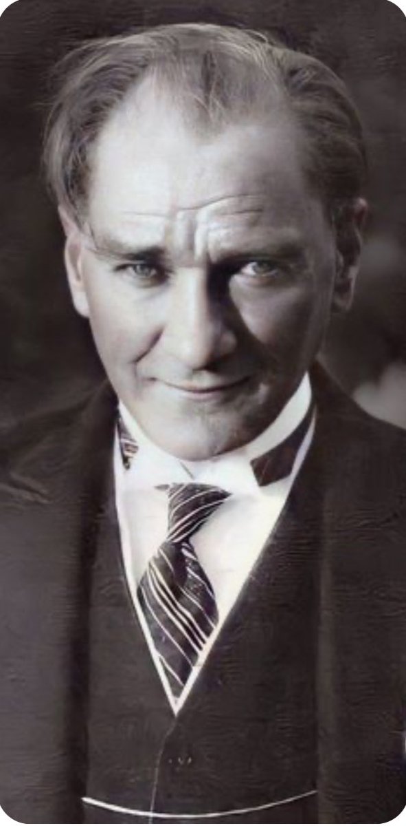 “Gazi Mustafa Kemal”deyip ATATÜRK demeyenlere;
#Atatürk’ün tam adı,GAZİ MUSTAFA KEMAL ATATÜRK’tür ve sizin okul,mahalle ya da asker arkadaşınız değildir.
Ya tam adı ile,kısaltacaksanız da soyadı ile söz etmelisiniz.
Size Mehmet,Recep,Ömer…diye hitap ediliyor mu?
<a href="/add_genelmerkez/">Atatürkçü Düşünce Derneği</a>