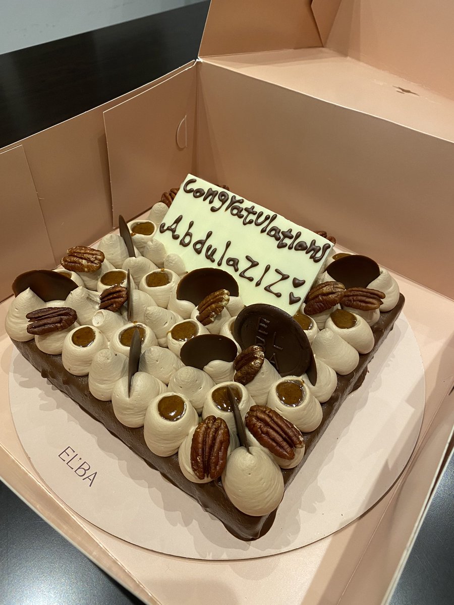 AlmuzainiLAW's tweet photo. سُررت اليوم باحتفال شركة @Musaed_Alghizzi  لحصولي على ترخيص المحاماة، لهم خالص الشكر والتقدير.❤️ https://t.co/jgVCWoyRTj