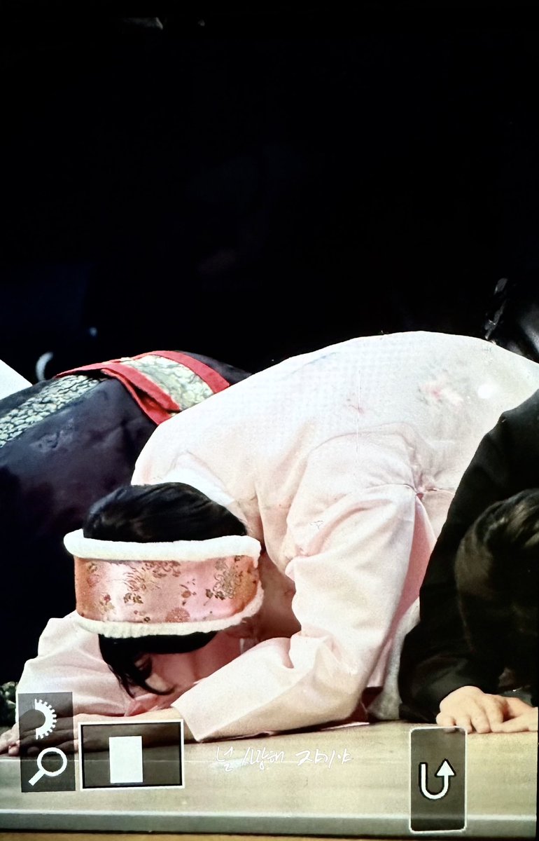 1219MW's tweet photo. 231231 점프업 팬싸 

새해 복 많이 받으세요! 🙇

#MCND #엠씨엔디
#WIN #윈 #방준혁 https://t.co/HlPV0NoR7N